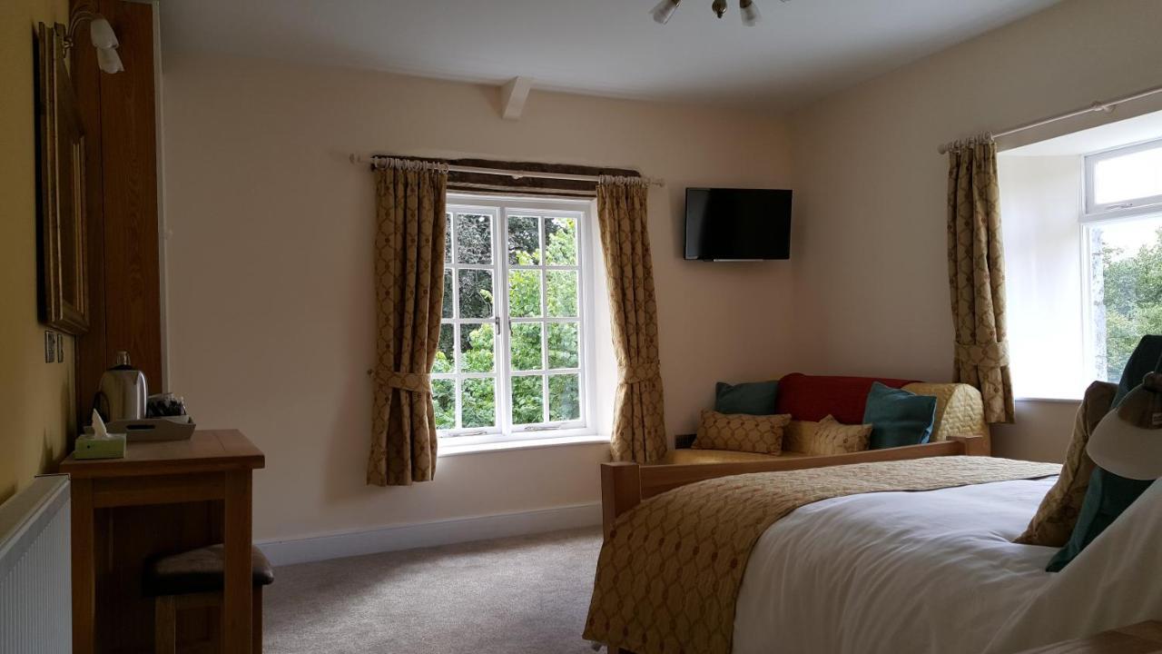Pontyclerc Farm House Bed And Breakfast Ammanford Exteriér fotografie