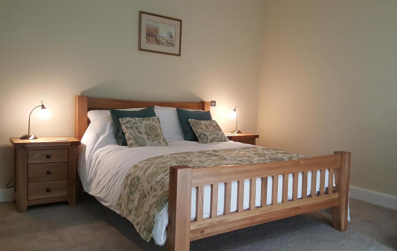 Pontyclerc Farm House Bed And Breakfast Ammanford Exteriér fotografie