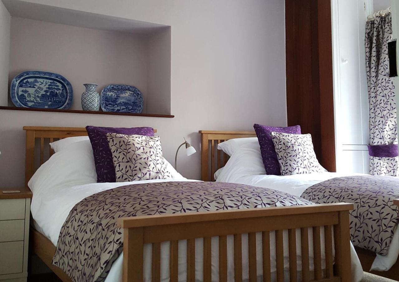 Pontyclerc Farm House Bed And Breakfast Ammanford Exteriér fotografie