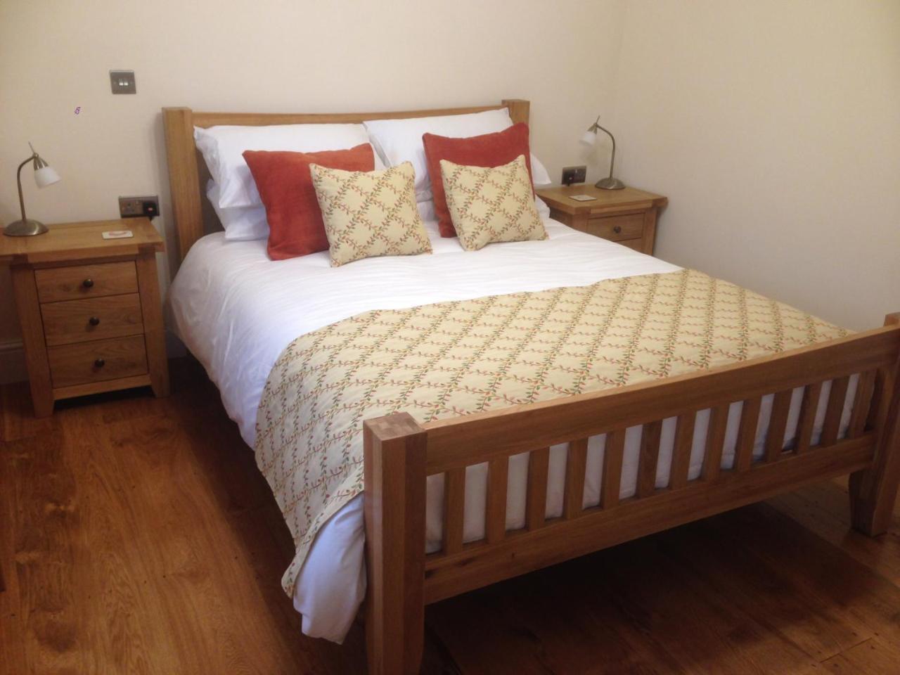 Pontyclerc Farm House Bed And Breakfast Ammanford Exteriér fotografie