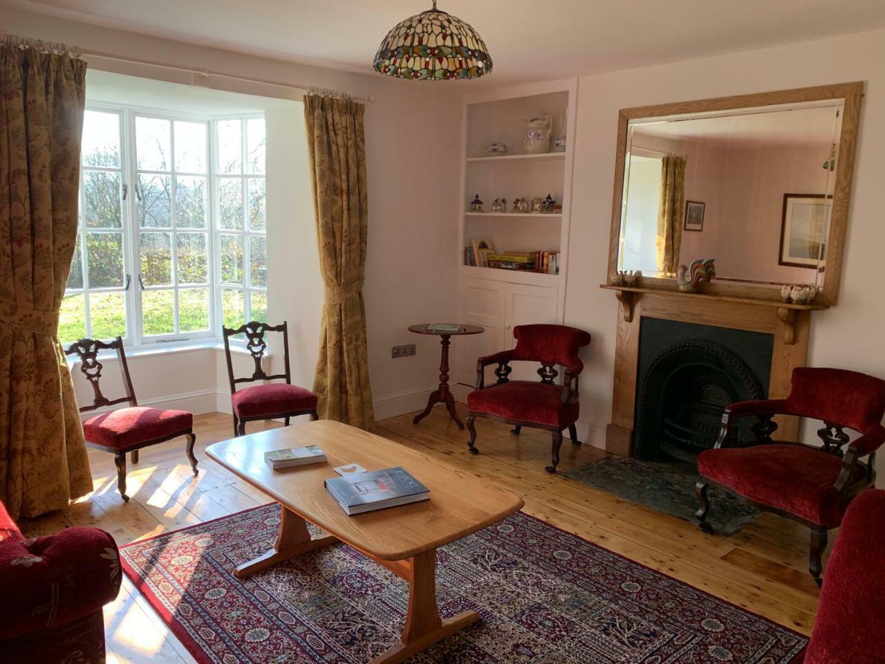 Pontyclerc Farm House Bed And Breakfast Ammanford Exteriér fotografie