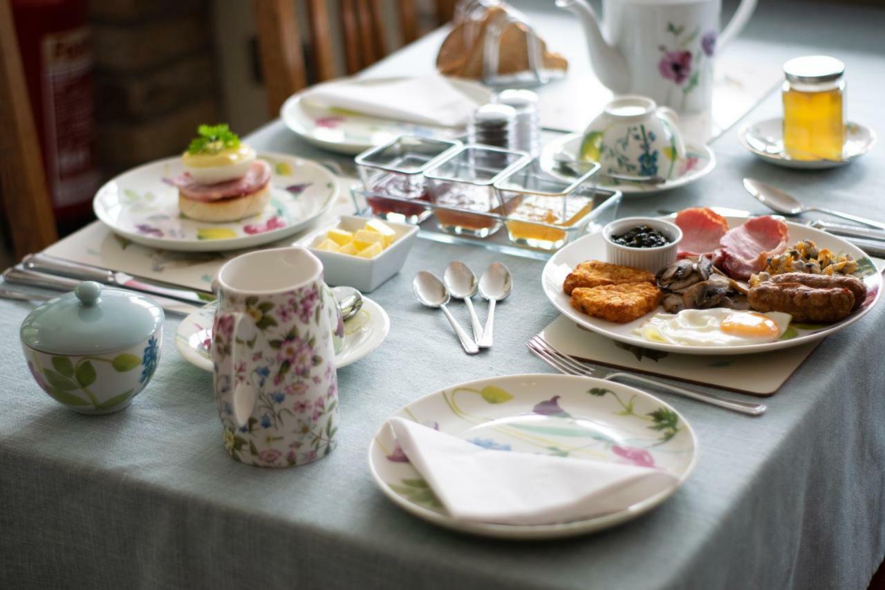 Pontyclerc Farm House Bed And Breakfast Ammanford Exteriér fotografie